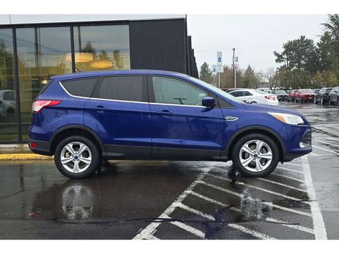 Used 2015 Ford Escape SE image 3