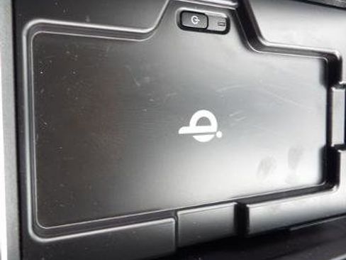 Used 2021 Toyota Highlander XLE AWD/4WD image 25