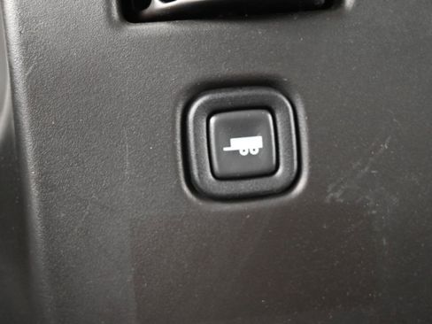 Used 2024 Chevrolet Express 2500 w/ Driver Convenience Package image 25