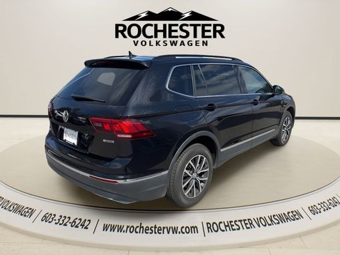 Used 2020 Volkswagen Tiguan SE w/ Panoramic Sunroof Package image 6