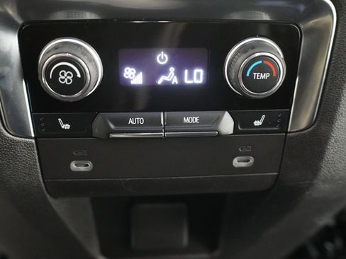 Used 2023 Chevrolet Tahoe LT w/ Luxury Package RWD image 34