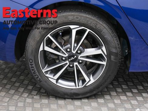 Used 2022 Kia Forte LXS w/ LXS Technology Package image 30