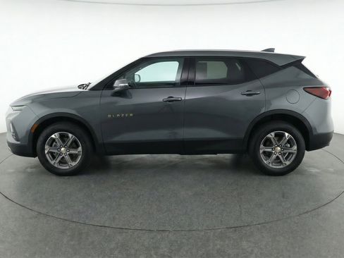 Used 2025 Chevrolet Blazer LT FWD image 5