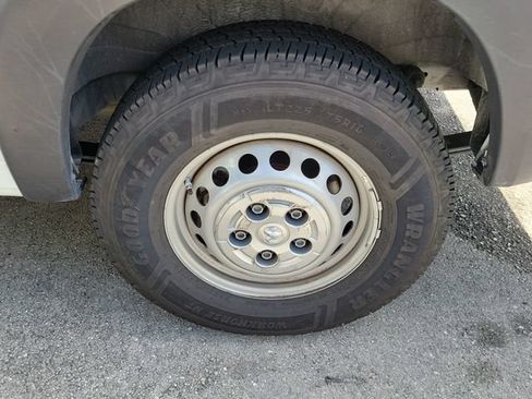 Used 2024 RAM ProMaster 2500 w/ Safety Group FWD image 13