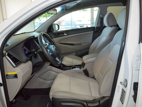Used 2016 Hyundai Tucson SE w/ Option Group 12 AWD/4WD image 13