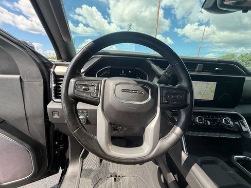 Used 2024 GMC Sierra 2500 Denali w/ Denali Reserve Package AWD/4WD image 16