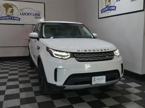 Used 2017 Land Rover Discovery HSE AWD/4WD image 5