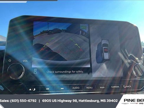 Used 2023 Nissan Pathfinder SL w/ Lighting Package (N92) image 15