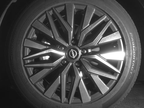 Used 2025 Nissan Altima 2.5 SV FWD image 12