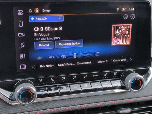 Used 2025 Chevrolet Colorado Z71 w/ Technology Package image 27