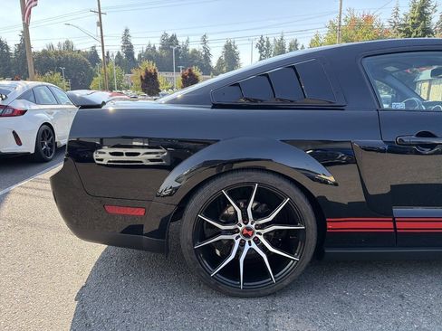 Used 2009 Ford Mustang Shelby GT500 RWD image 12