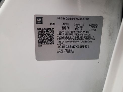 Used 2019 Chevrolet Cruze LS FWD image 33