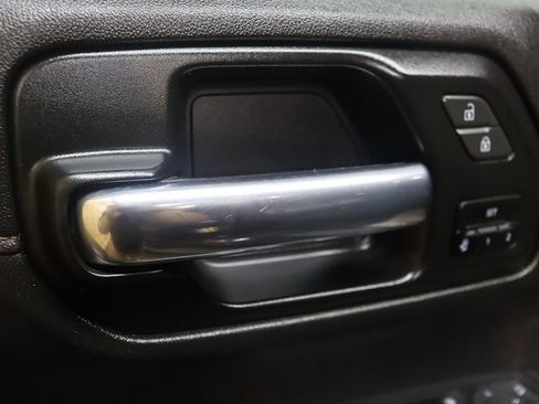 Used 2020 GMC Sierra 2500 AT4 w/ AT4 Preferred Package image 43