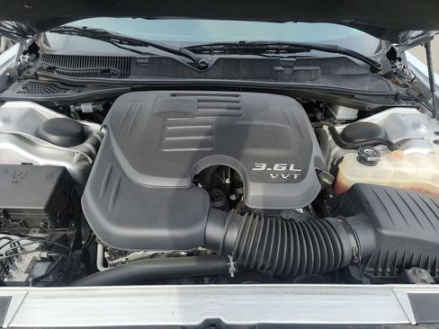 Used 2022 Dodge Challenger SXT image 15