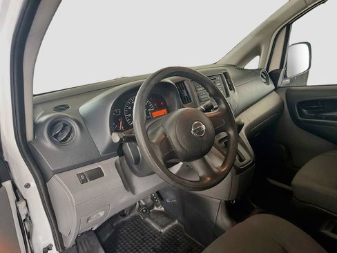 Used 2015 Nissan NV200 FWD image 9