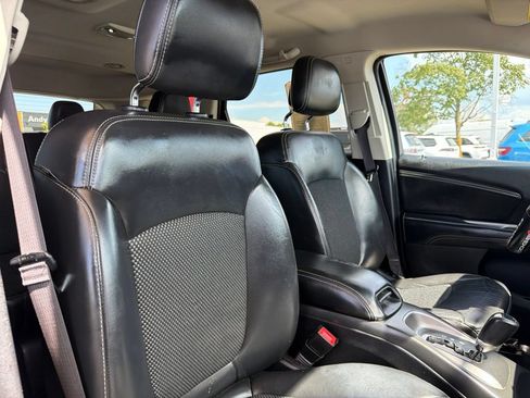 Used 2019 Dodge Journey Crossroad FWD image 22