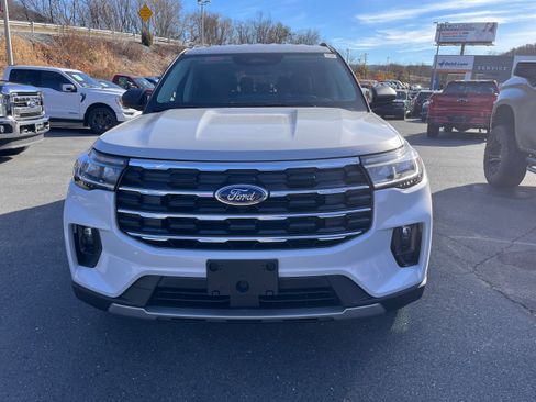 New 2026 Ford Explorer Active w/ Active Comfort Package AWD/4WD image 2