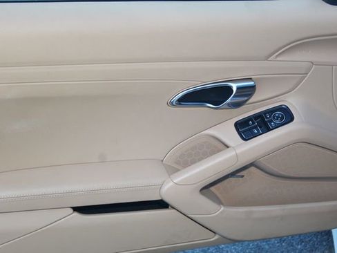 Used 2015 Porsche Boxster S image 20