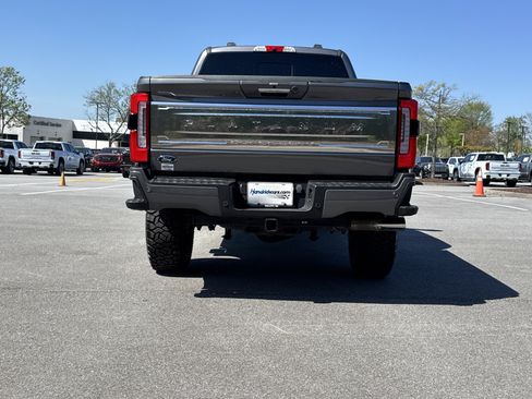 Used 2024 Ford F250 Platinum AWD/4WD image 10