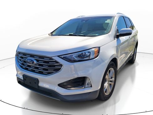 Used 2019 Ford Edge SEL w/ Equipment Group 201A image 3