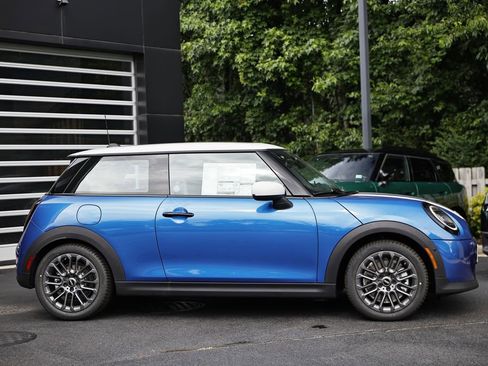 New 2026 MINI Cooper 2-Door Hardtop FWD image 4