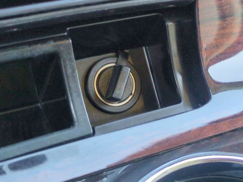 Used 2016 Lincoln Navigator Reserve image 33