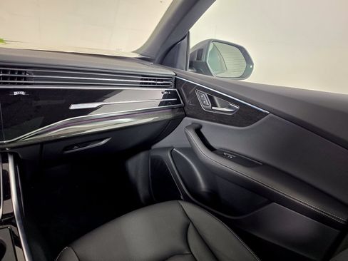 New 2025 Audi Q8 Premium Plus AWD/4WD image 34