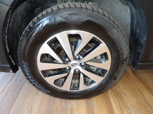 Used 2023 Subaru Outback Premium image 10