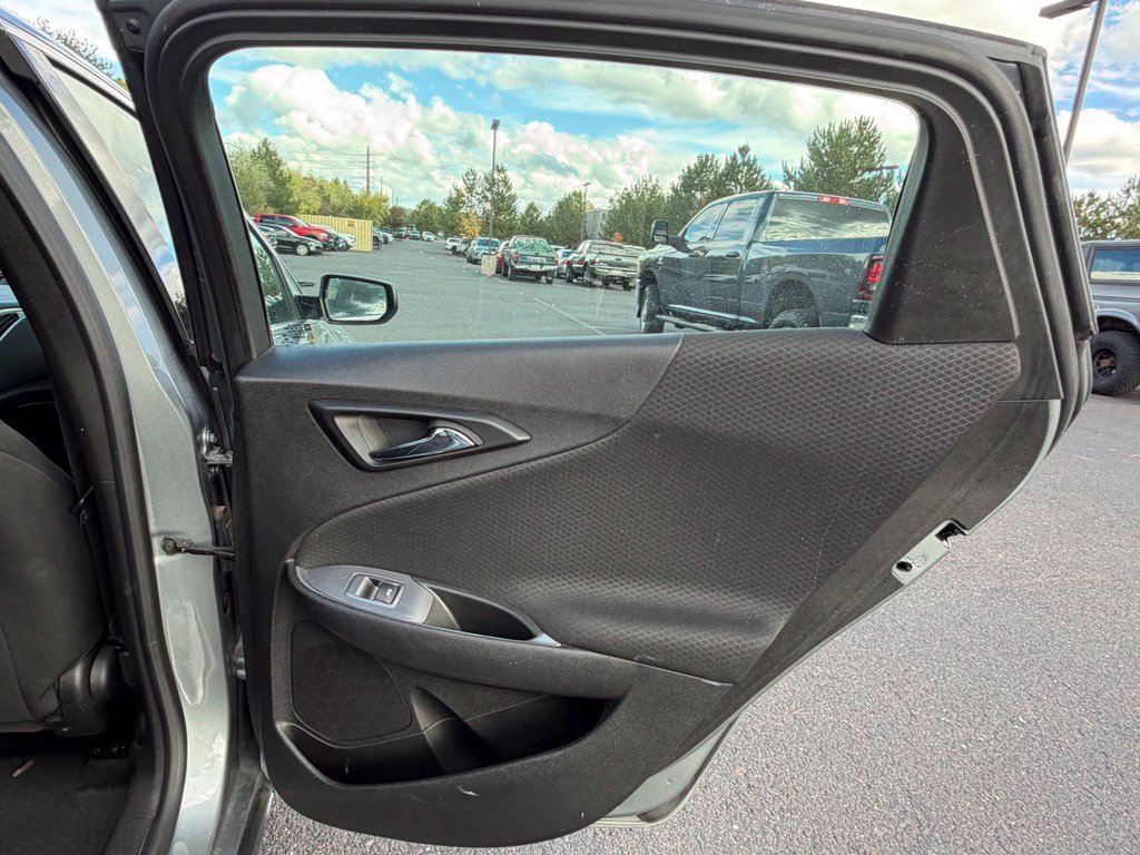Used 2024 Chevrolet Malibu LT FWD image 13