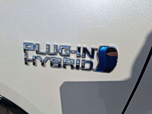 Used 2022 Toyota RAV4 XSE AWD/4WD image 14