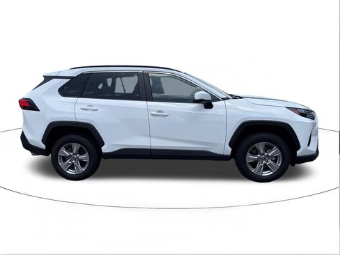 Used 2025 Toyota RAV4 XLE FWD image 2