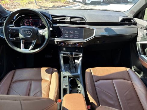 Used 2020 Audi Q3 2.0T Premium w/ Convenience Package image 17