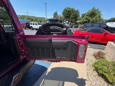 Used 2021 Jeep Wrangler Unlimited Sport AWD/4WD image 33