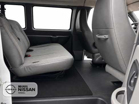 Used 2024 Chevrolet Express 3500 LS RWD image 13