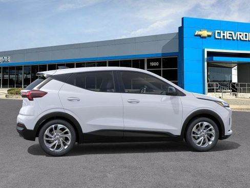 New 2027 Chevrolet Bolt LT w/ Comfort Package FWD image 5