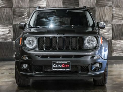 Used 2017 Jeep Renegade Altitude AWD/4WD image 5