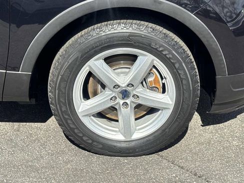 Certified 2019 Ford Explorer XLT image 38