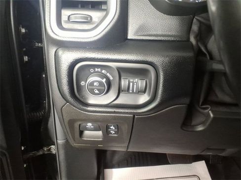 Used 2019 RAM 1500 Big Horn image 15