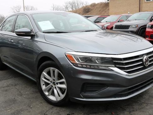 Used 2020 Volkswagen Passat 2.0T SE image 3