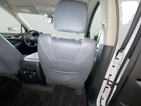 Used 2020 Buick Enclave Essence FWD image 41