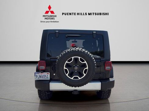 Used 2013 Jeep Wrangler Unlimited Sahara w/ Connectivity Group AWD/4WD image 6