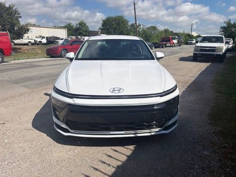 Used 2026 Hyundai Sonata Blue FWD image 2
