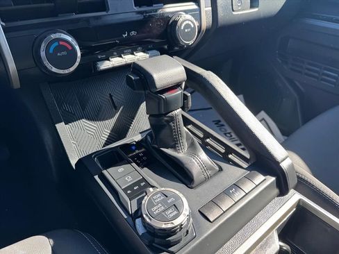 Used 2025 Toyota Tacoma TRD Off-Road image 21