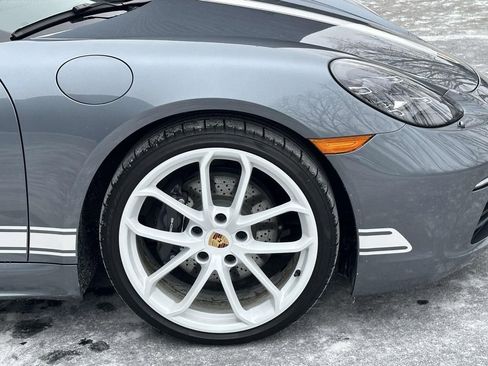 Certified 2025 Porsche 718 Cayman image 9