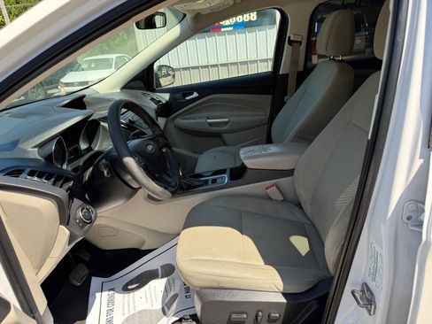 Used 2017 Ford Escape SE AWD/4WD image 7