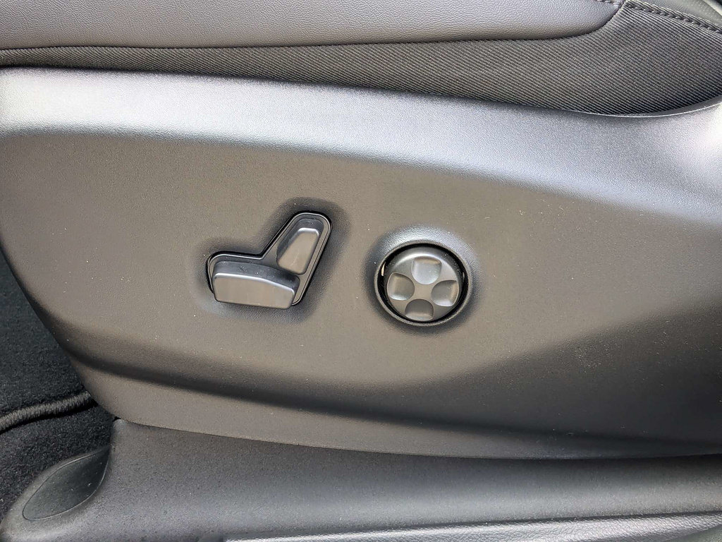 New 2027 Chrysler Pacifica Select FWD image 20