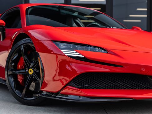 Used 2021 Ferrari SF90 Stradale AWD/4WD image 26