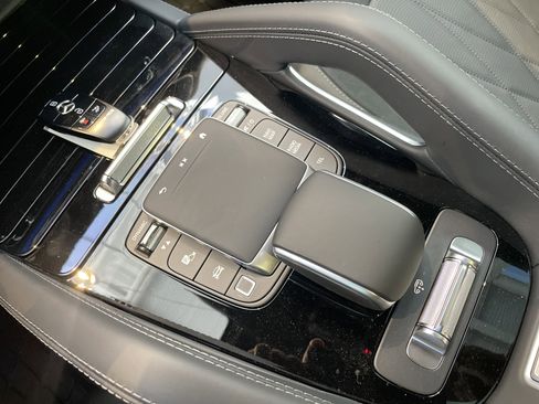 Used 2025 Mercedes-Benz GLE 63 AMG S image 32