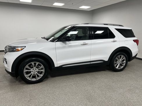 Used 2022 Ford Explorer Limited image 7