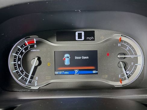 Used 2017 Honda Pilot EX image 10